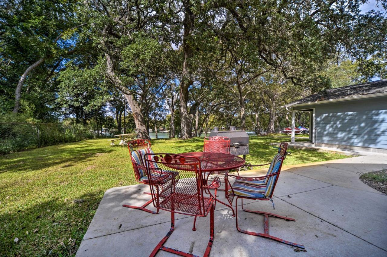 The Petite Lake House In Seguin With Patio! Villa Exterior photo